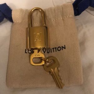 Authentic LV lock n key